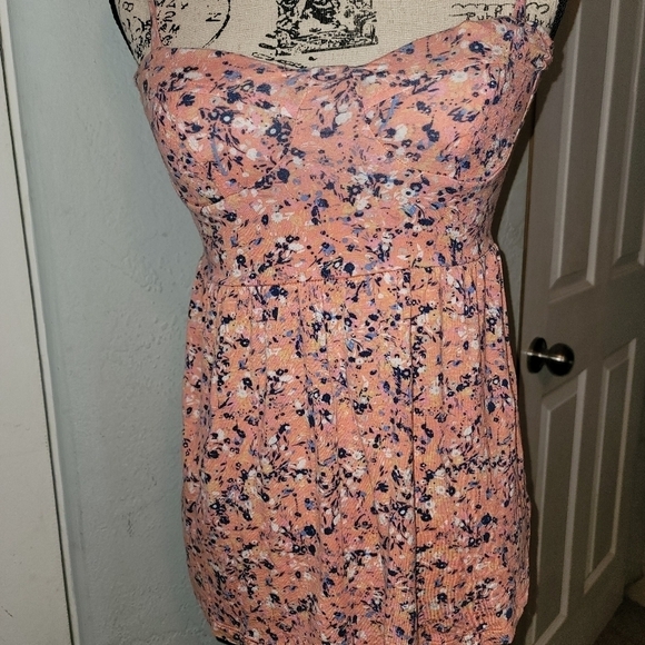 BEAUTIFUL Women's Flowy Tank Size Small - Picture 2 of 4
